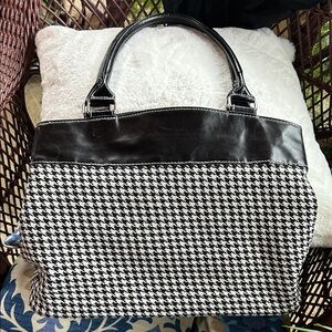 Stylish Black and White Houndstooth Women's Bag; Three Inside Pockets